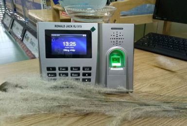 Máy chấm công Ronald-Jack RJ 919